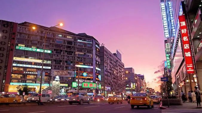 Dong Qu (Eastern District) / Taipei 101 / Elephant Mountain / Tonghua Night Market