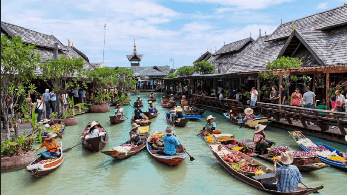  Pattaya Floating Market