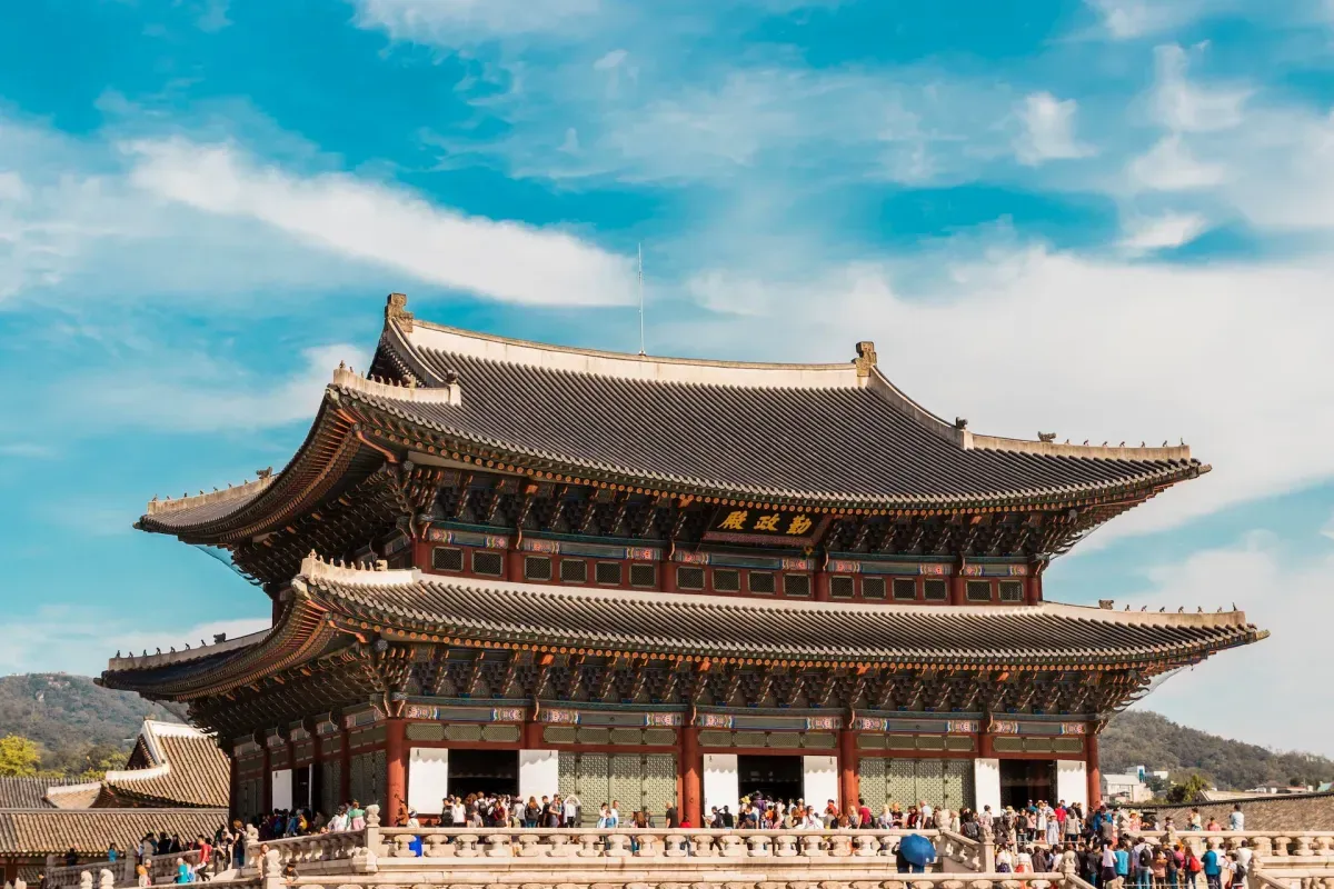 Photo from Holicay - Four day Trip in Seoul: A City of Contrasts and Surprises